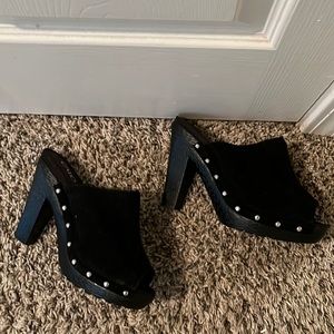 NEW SUEDE MULE